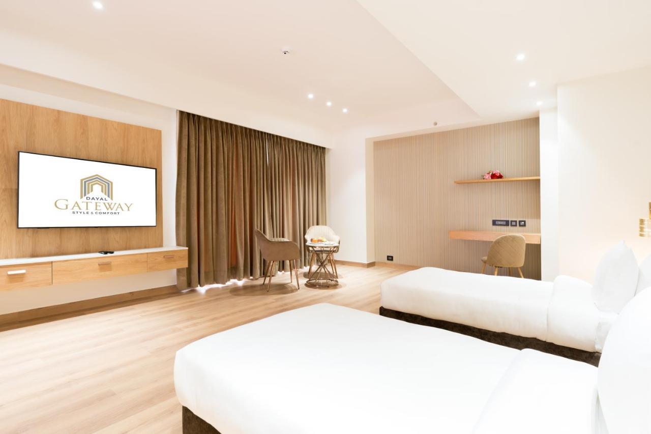 Dayal Gateway Hotel Lucknow Ngoại thất bức ảnh