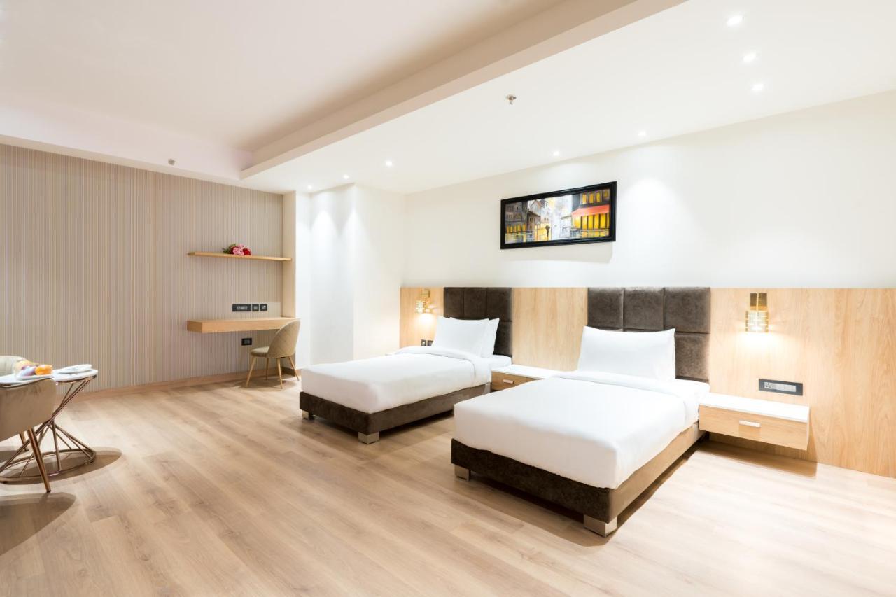 Dayal Gateway Hotel Lucknow Ngoại thất bức ảnh